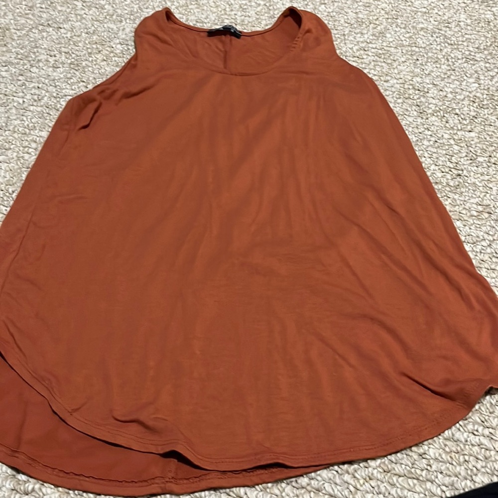 Burnt orange / rust tank